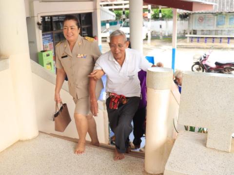 เป็นประธานเปิดงาน