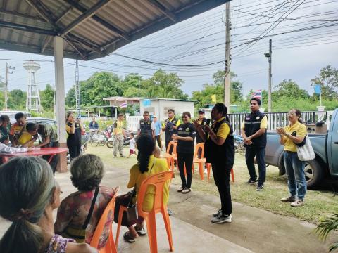 มอบถุงยังชีพให้กับประชาชนผู้ประสบภัยจากการสู้รับ ไทย-กัมพูชา ในพื้นที่ตำบลถาวร