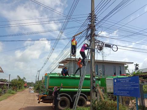 ซ่อมแซมไฟฟ้าส่องสว่างในพื้นที หมู่ที่ 3 ตำบลถาวร