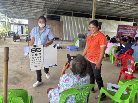 โครงการตรวจสุขภาพเคลื่อนที่ ของคณะกรรมการ