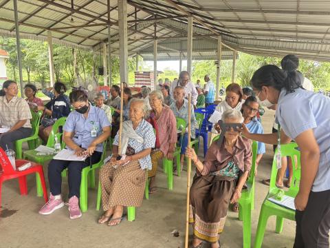 โครงการตรวจสุขภาพเคลื่อนที่ ของคณะกรรมการ