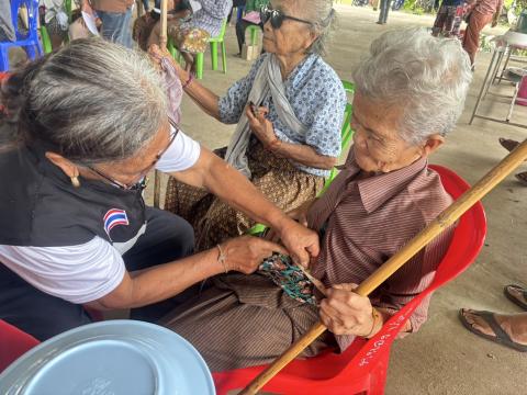 โครงการตรวจสุขภาพเคลื่อนที่ ของคณะกรรมการ