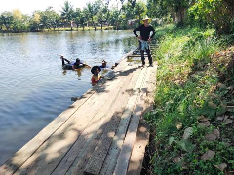 เตรียมสถานที่สำหรับให้ประชาชนลอยกระทง