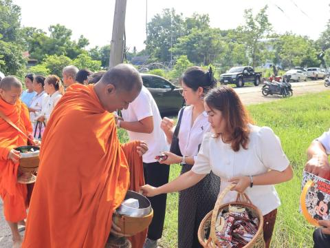 ร่วมประกอบกิจกรรมเนื่องในวันคล้ายวันพระราชสมภพสมเด็จพระนางเจ้าสิริกิติ์ พระบรมราชินีนาถ พระบรมราชชนนีพันปีหลวง