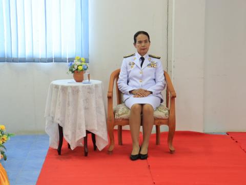 พิธี รับพระราชทานพระบรมฉายาลักษณ์ พระบาทสมเด็จพระเจ้าอยู่หัวที่ ฉายกับสมเด็จพระนางเจ้าฯพระบรมราชินี