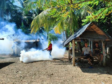 ดำเนินการฉีดพ่นหมอกควันกำจัดยุงลาย