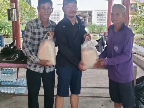 ศูนย์พักพิงผู้ประสบภัยวัดนิคมเขต วันที่สอง