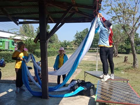 วมกันจัดสถานที่เตรียมความพร้อมสนาม