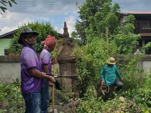 ลงพื้นที่สำรวจตัดแต่งกิ่งไม้ที่กีดขวางทางจราจร
