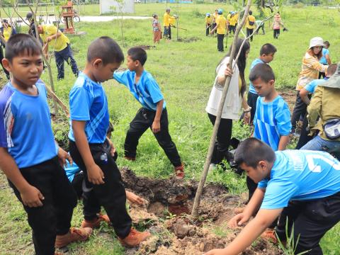 โครงการปรับภูมิทัศน์ในพื้นที่และชุมชน
