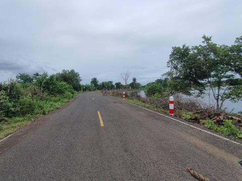 ติดตั้งเสาหลักลาย ริมอ่างเก็บน้ำคลองโพธิ์