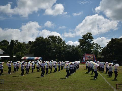 พิธีเปิดการแข่งขันกีฬาเยาวชนและประชาชนต้านภัยยาเสพติด ประจำปีงบประมาณ 2569