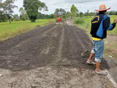 ซ่อมแซมถนนเส้นหนองเบือก และหมู่ที่ 5 บ้านหนองปรือ