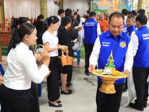 พิธีทำบุญตักบาตรถวายพระราชกุศลแด่สมเด็จพระนางเจ้าสิริกิติ์ฯ