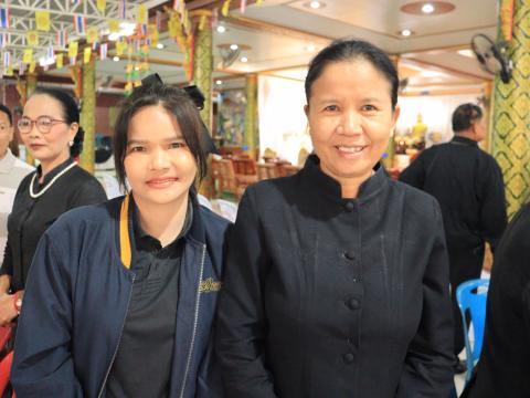 พิธีทำบุญตักบาตรถวายพระราชกุศลแด่สมเด็จพระนางเจ้าสิริกิติ์ฯ