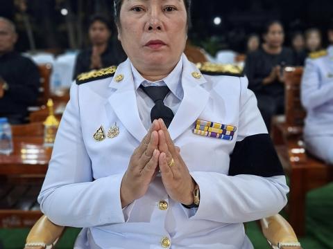 ร่วมพิธีบำเพ็ญกุศลสวดพระพุทธมนต์หรือสวดพระอภิธรรมอุทิศถวายพระราชกุศล