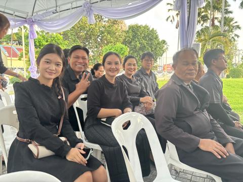 ร่วมพิธีบำเพ็ญกุศลสวดพระพุทธมนต์หรือสวดพระอภิธรรมอุทิศถวายพระราชกุศลฯ
