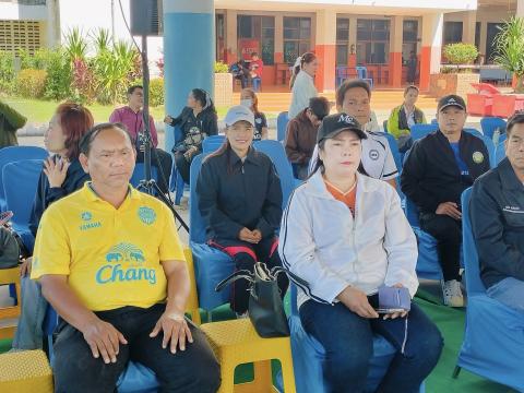 ร่วมพิธีเปิดการแข่งขัน ฟุตบอลนักเรียน 11 คน