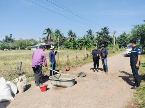 ซ่อมแซมถนน หมู่ที่ 5 บ้านหนองปรือ