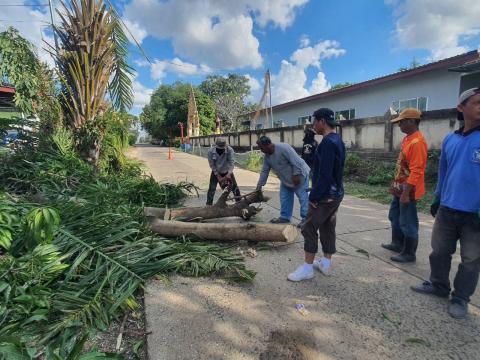ล้างทำความสะอาดตลาดชุมชน
