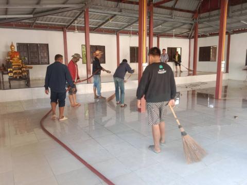 ฉีดล้างทำความสะอาดศาลาวัดบ้านบุตาพวง