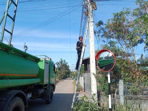 ซ่อมไฟส่องสว่าง