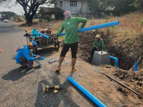 ซ่อมท่อส่งน้ำประปา หมู่ที่ 2