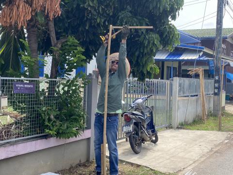 จัดเตรียมตกแต่งสถานที่ บริเวณเส้นทางที่ใช้แห่ขบวนบั้งไฟ