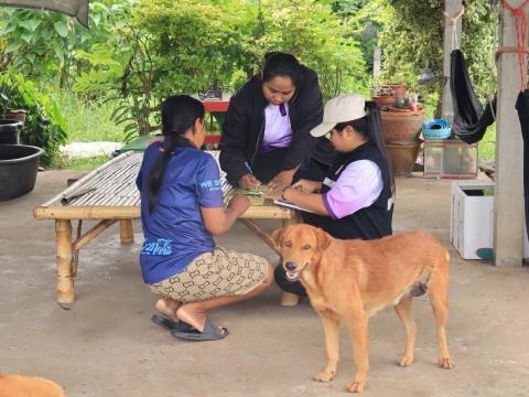 ฉีดวัคซีนป้องกันโรคพิษสุนัขบ้าในพื้นที่เสื่ยง