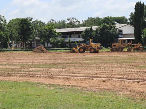 ตรวจเยี่ยมความคืบหน้าการปรับปรุงสนามฟุตบอลโรงเรียนบ้านถาวร