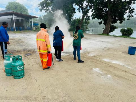 โครงการฝึกอบรมให้ความรู้เบื้องต้นในการป้องกันอัคคีภัย