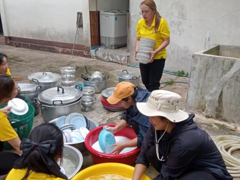 ศูนย์ช่วยเหลือผู้อพยพจากพื้นที่เสี่ยง